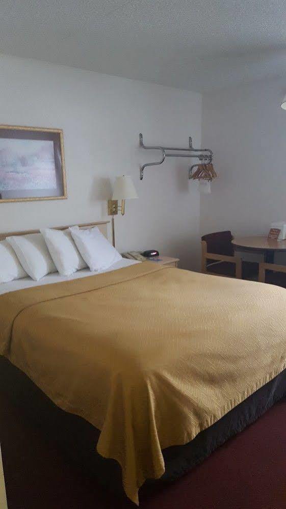 Rodeway Inn Willington North Eksteriør bilde